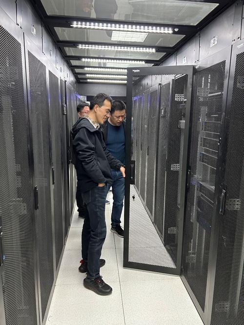 臺(tái)州科技職業(yè)學(xué)院信息中心主任許冠軍一行來校調(diào)研交流